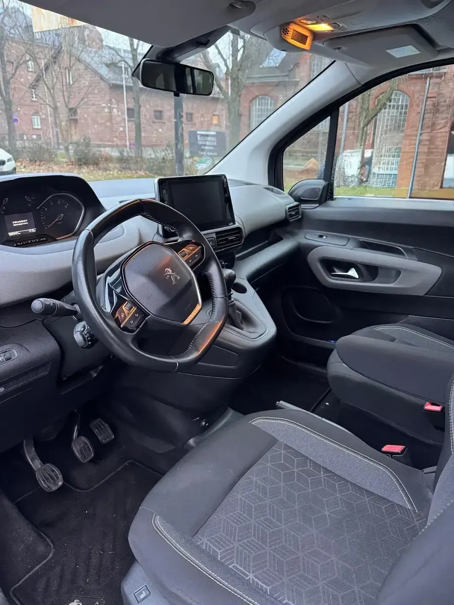 Gebraucht Peugeot Rifter Active 81 PS (59 kW) 2020 Blau Van / Kleinbus