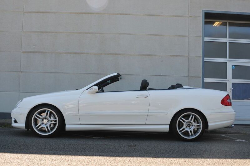 Gebraucht Mercedes CLK55 AMG AMG 367 PS (269 kW) 2006 Weiß Cabrio