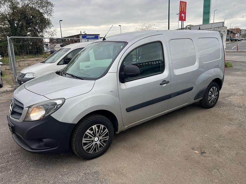 Gebraucht Mercedes Citan 111 110 PS (80 kW) 2017 Silber Van / Kleinbus