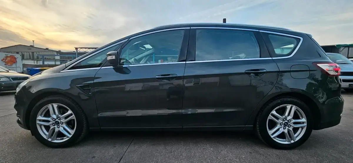 Gebraucht Ford S-MAX S 241 PS (177 kW) 2020 Grün Van / Kleinbus