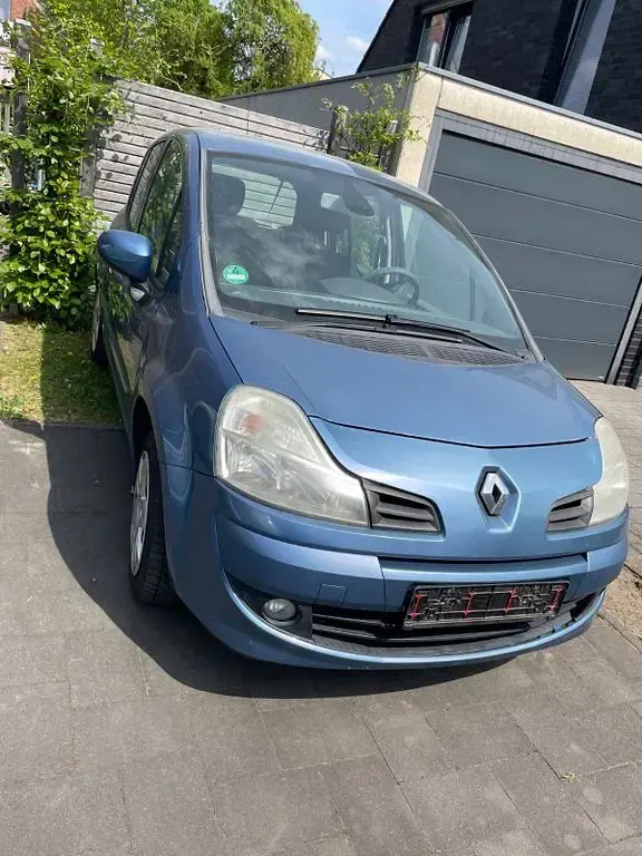 Usado Renault Modus 75 CV (55 kW) 2011 Azul Monovolumen