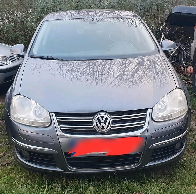 Gebraucht VW Jetta Comfortline 150 PS (110 kW) 2006 Rot Limousine