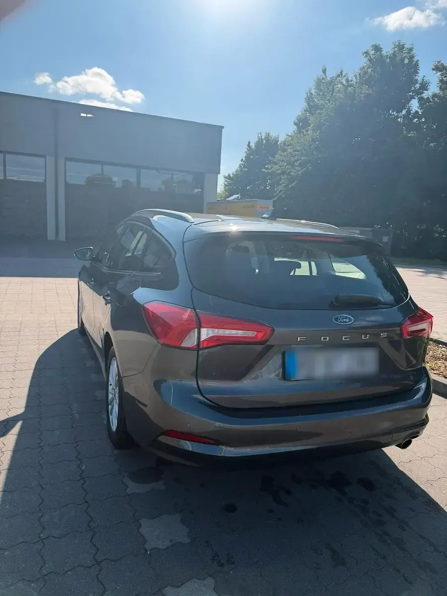 Gebraucht Ford Focus 120 PS (88 kW) 2020 Grau Kombi
