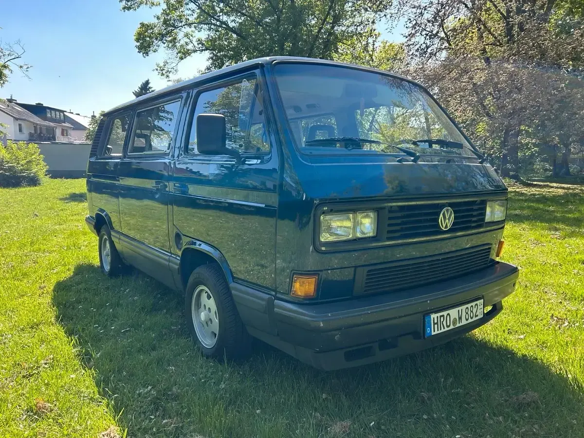 Second-hand VW Multivan 112 CP (82 kW) 1988 Albastru Monovolum