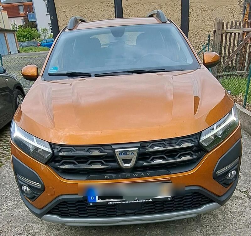 Orange Gebraucht 2021 Dacia Sandero Comfort Kleinwagen | 12.500 € (Fairer Preis) - Bild 1/4