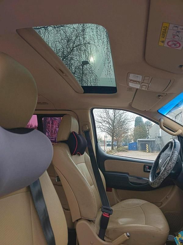 Gebraucht Hyundai H-1 170 PS (125 kW) 2016 Weiß Van / Kleinbus