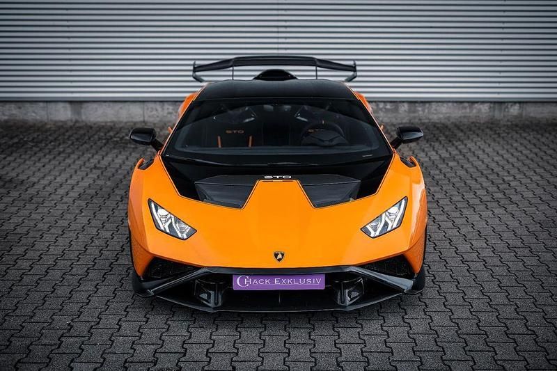 Orange Gebraucht 2021 Lamborghini Huracán | 389.900 € - Bild 1/4