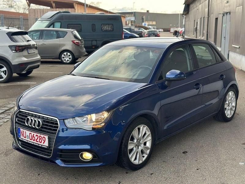 Gebraucht Audi A1 Sportback Attraction 122 PS (89 kW) 2013 Blau Kleinwagen