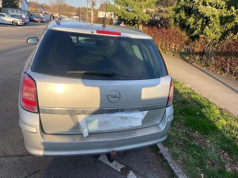 Gebraucht Opel Astra Innovation 110 PS (80 kW) 2010 Silber Kombi