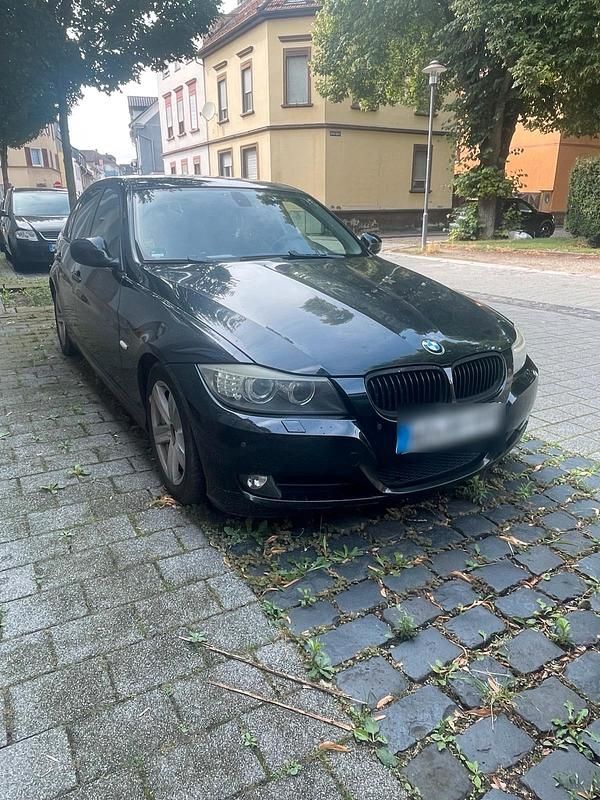 Schwarz Gebraucht 2008 BMW 320 Limousine | 4.750 € (Fairer Preis) - Bild 1/4