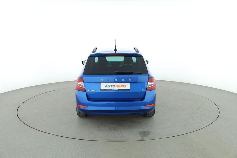 Gebraucht Skoda Fabia Ambition 95 PS (69 kW) 2022 Blau Kleinwagen