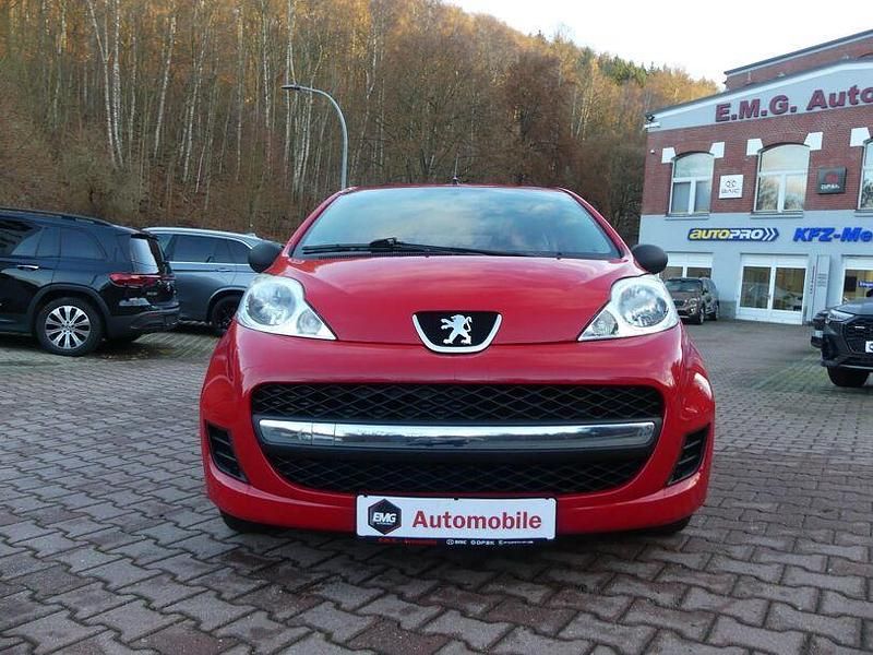 Gebraucht Peugeot 107 68 PS (50 kW) 2011 Rot Kleinwagen