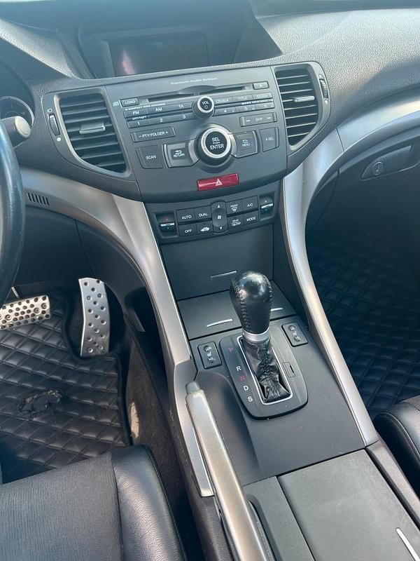 Schwarz Gebraucht 2010 Honda Accord Type S Limousine | 5.999 € - Bild 1/4