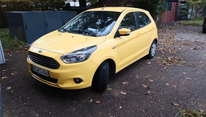 Gebraucht Ford Ka 71 PS (52 kW) 2017 Gelb Limousine