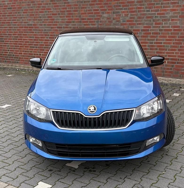 Blau Gebraucht 2018 Skoda Fabia Kleinwagen | 8.200 € (Fairer Preis) - Bild 1/4