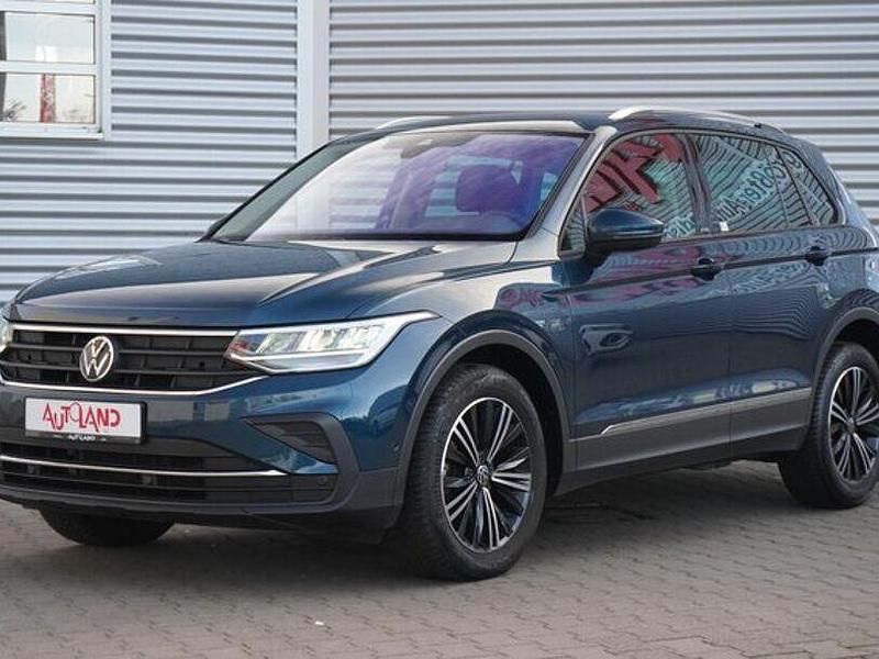 Gebraucht VW Tiguan Active 131 PS (96 kW) 2022 Blau SUV