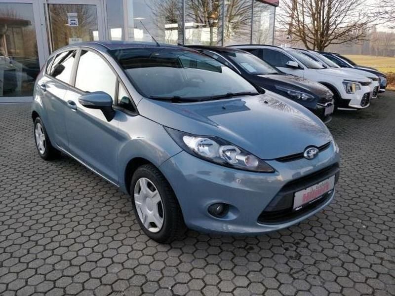 Gebraucht Ford Fiesta Trend 97 PS (71 kW) 2009 Avalongrau Kleinwagen