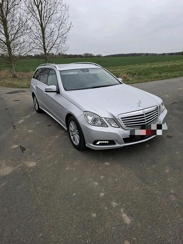 Gebraucht Mercedes E220 2010 Silber Kombi