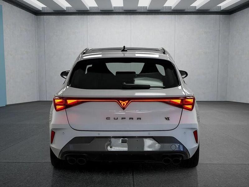 Gebraucht Cupra Leon 333 PS (244 kW) 2025 Weiß Kombi