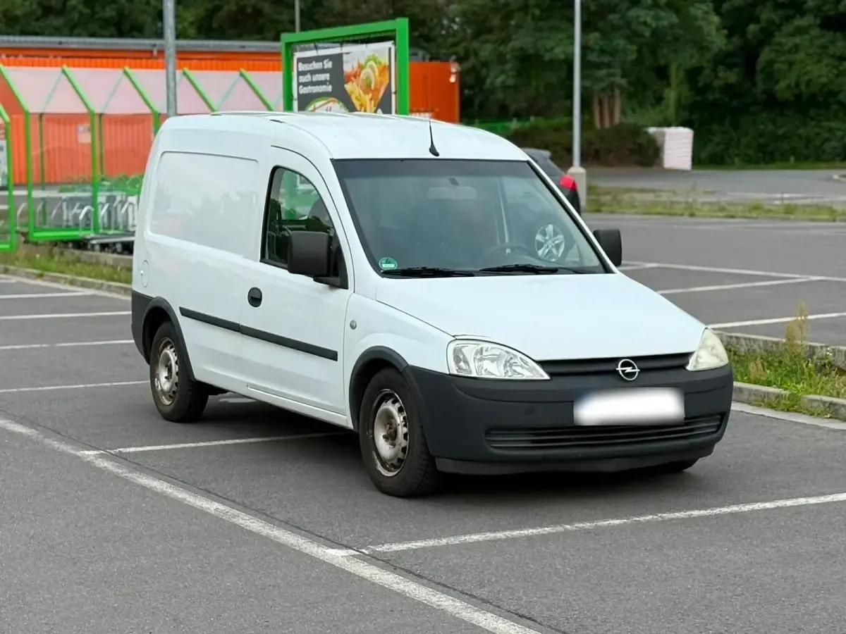 Gebraucht Opel Combo 90 PS (66 kW) 2010 Weiß Van / Kleinbus