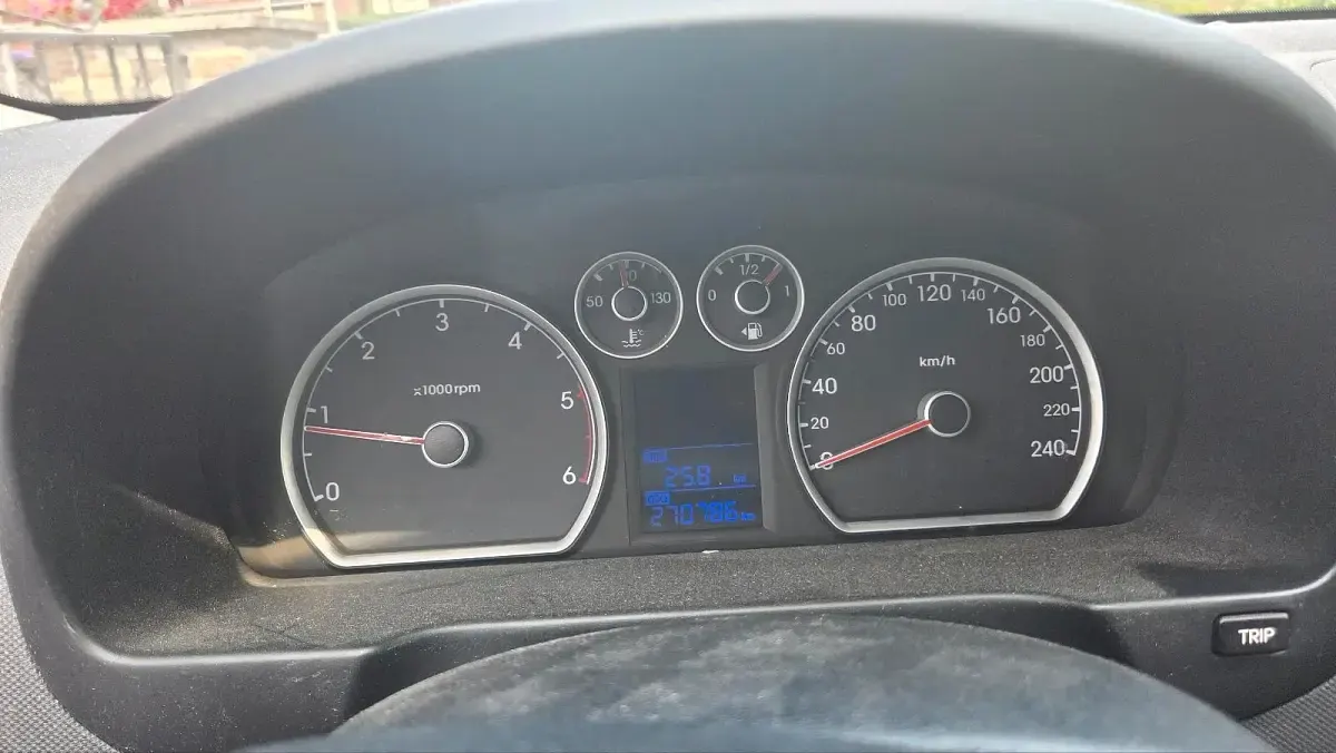 Gebraucht Hyundai i30 90 PS (66 kW) 2010 Blau Kombi