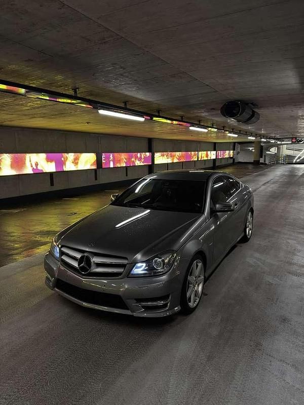 Gebraucht Mercedes C220 Edition 1 170 PS (125 kW) 2011 Silber Coupé