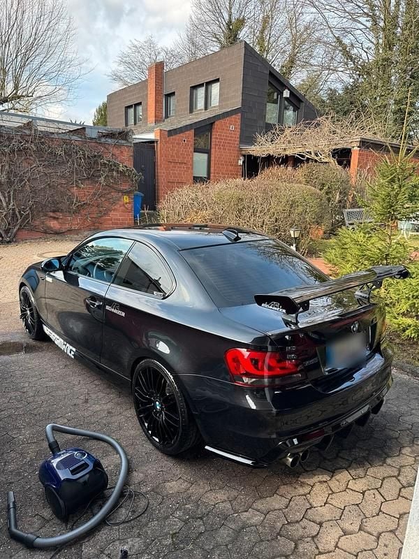 Gebraucht BMW 120 Coupé 234 PS (172 kW) 2009 Schwarz Coupé