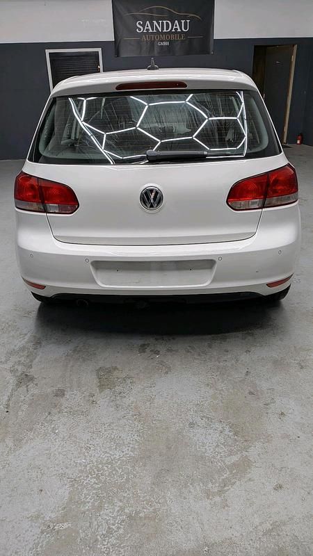 Gebraucht VW Golf VI Trendline 105 PS (77 kW) 2010 Weiß Kleinwagen