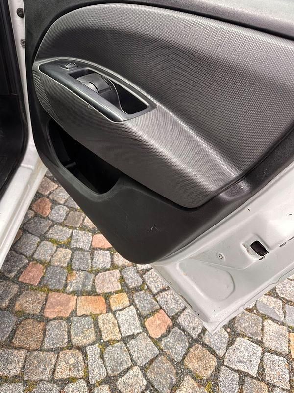 Gebraucht Fiat Doblò 101 PS (74 kW) 2011 Weiß Van / Kleinbus