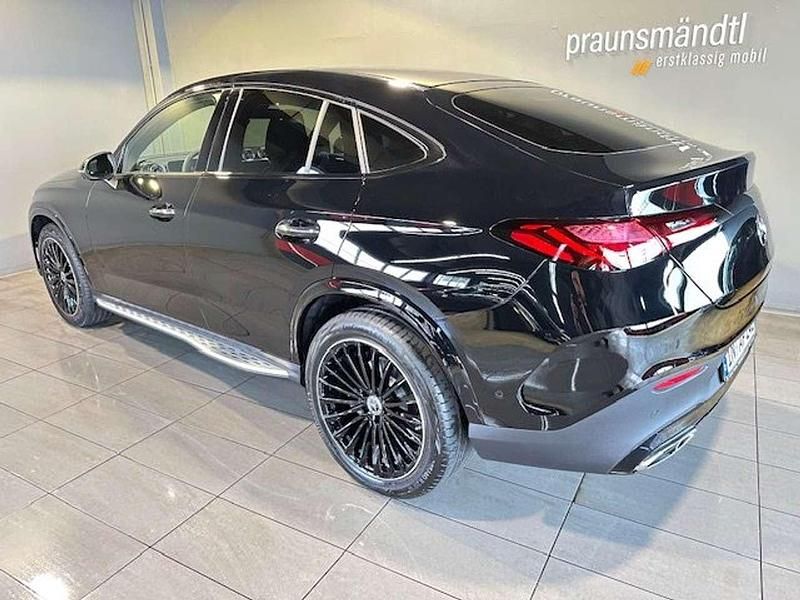 Gebraucht Mercedes GLC220 AMG 197 PS (144 kW) 2025 Unilack schwarz Coupé