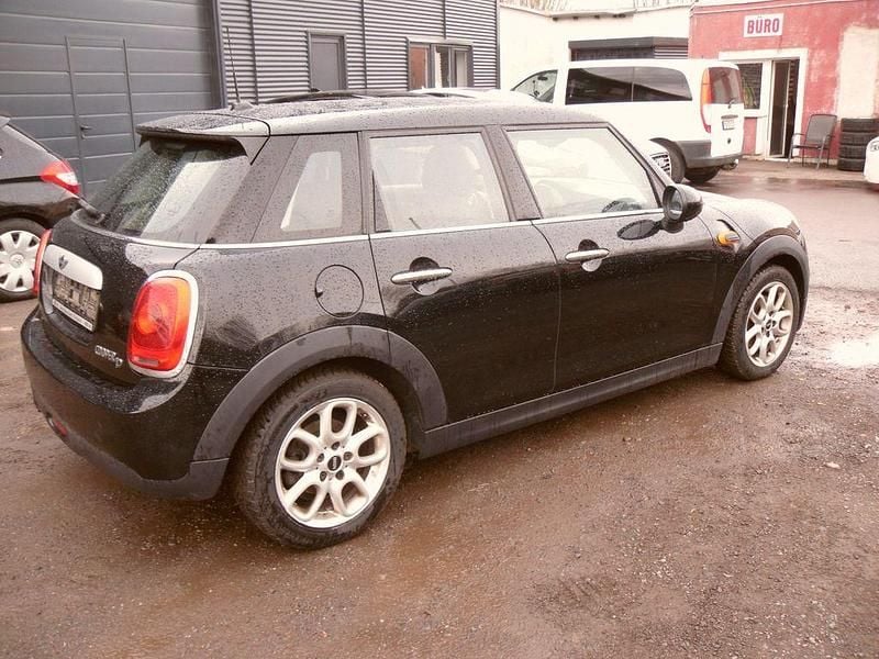 Gebraucht Mini Cooper D 116 PS (85 kW) 2015 Schwarz Kleinwagen