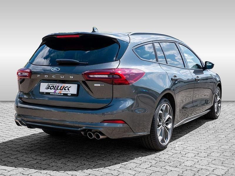 Usata Ford Focus ST-Line 155 CV (114 kW) 2022 Grigio Berlina