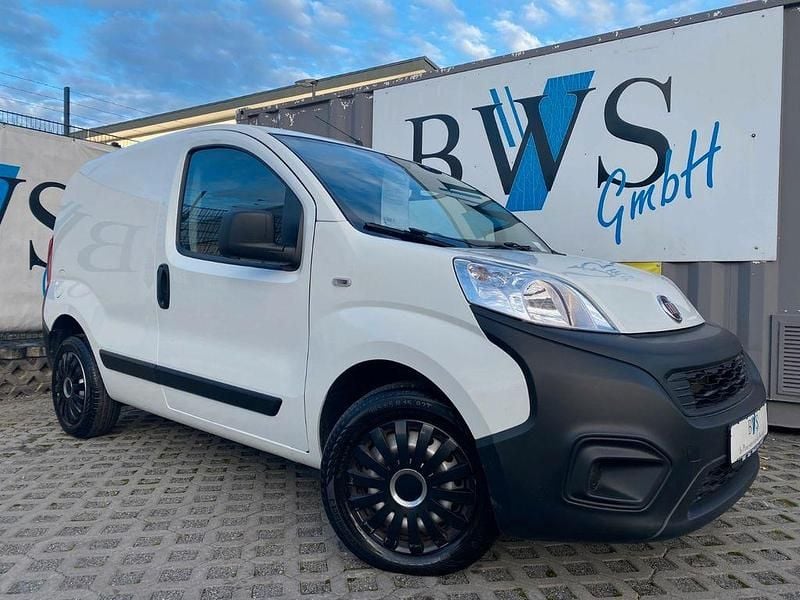 Weiß Gebraucht 2020 Fiat Fiorino Van | 9.490 € (Guter Preis) - Bild 1/4