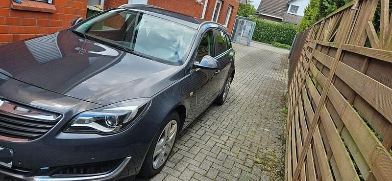 Grau Gebraucht 2015 Opel Insignia Edition Kombi | 6.000 € (Guter Preis) - Bild 1/4
