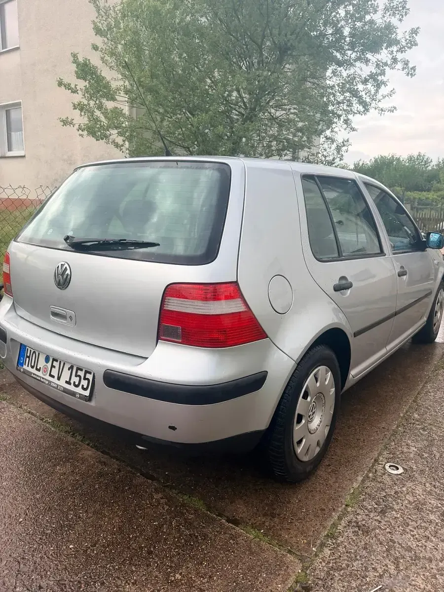 Gebraucht VW Golf IV 2001 Silber Kleinwagen