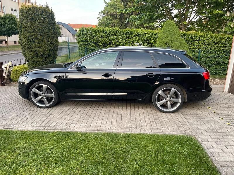 Schwarz Gebraucht 2014 Audi A6 Kombi | 11.000 € (Guter Preis) - Bild 1/4