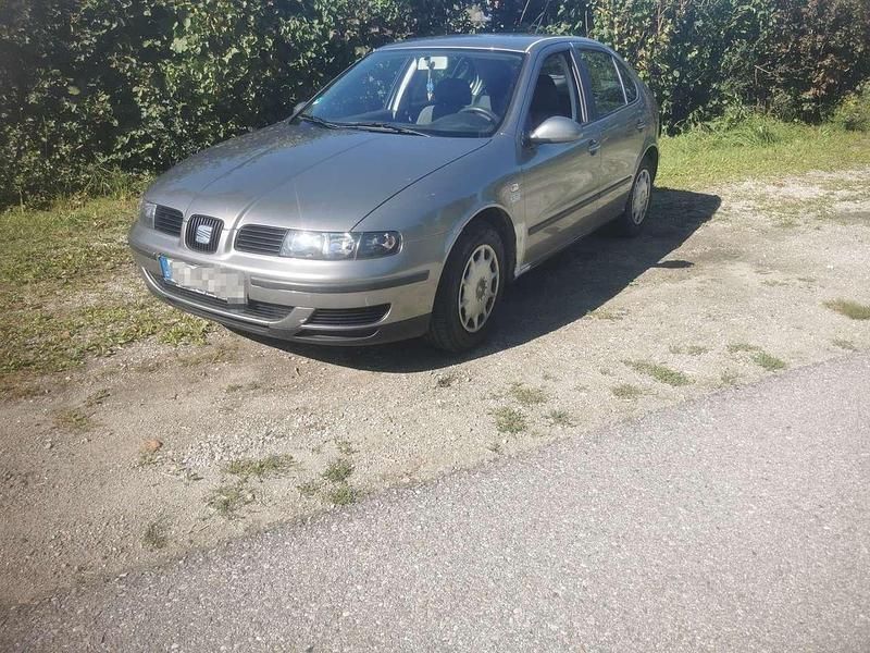Bronze Gebraucht 2004 Seat Leon Limousine | 600 € (Superpreis) - Bild 1/4