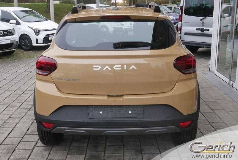 Gebraucht Dacia Sandero Expression 91 PS (66 kW) 2025 Safaribeige metallic Kleinwagen