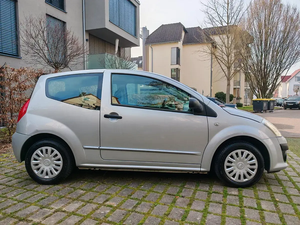 Gebraucht Citroën C2 60 PS (44 kW) 2009 Silber Kleinwagen