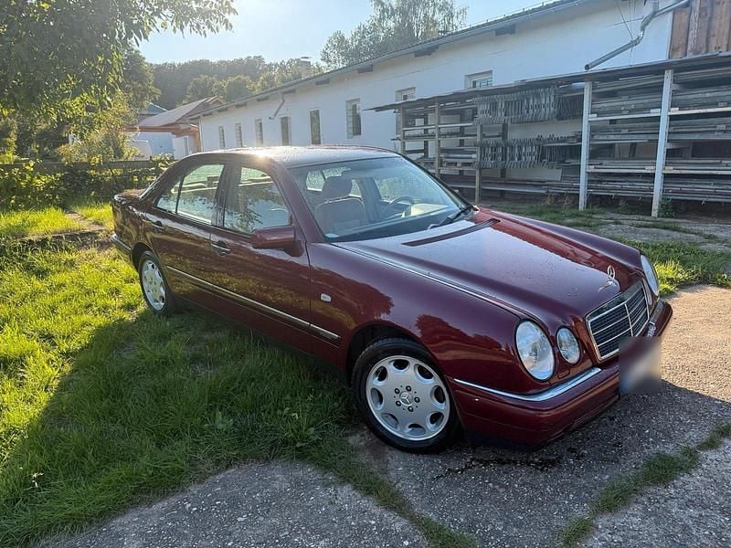 Gebraucht Mercedes E240 170 PS (125 kW) 1998 Limousine