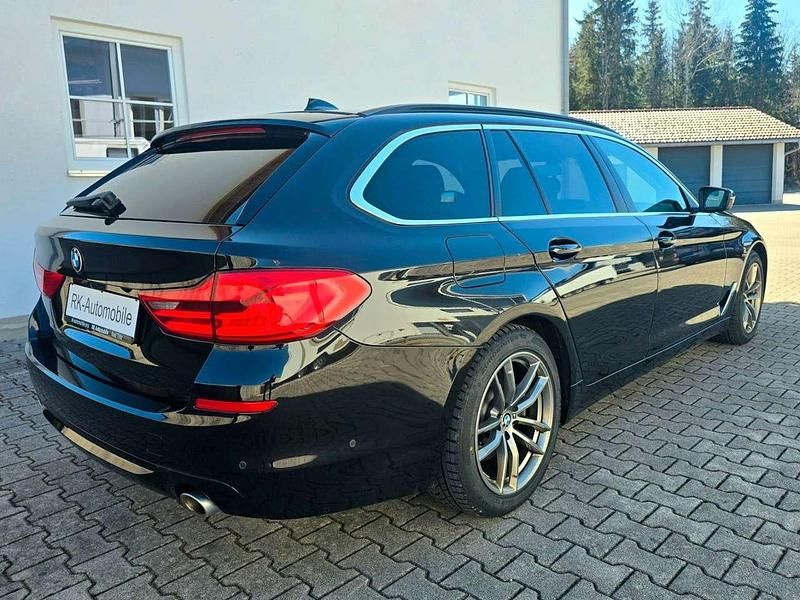 Gebraucht BMW 520 Sport Line 190 PS (139 kW) 2018 Schwarz Kombi