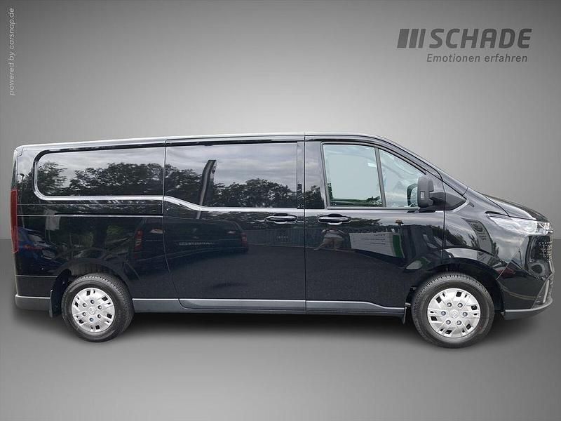 Second-hand Maxus V70 204 CP (150 kW) 2024 Negru Van