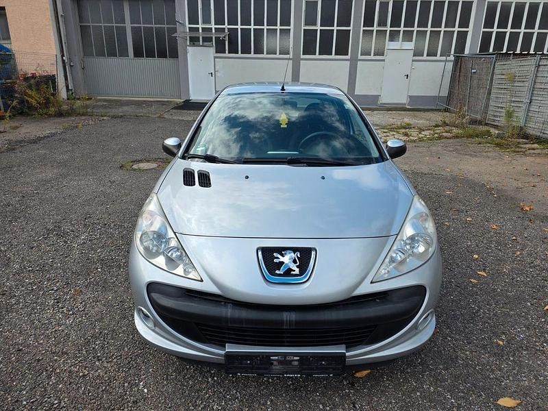 Gebraucht Peugeot 206+ Basis 60 PS (44 kW) 2009 Grau Kleinwagen