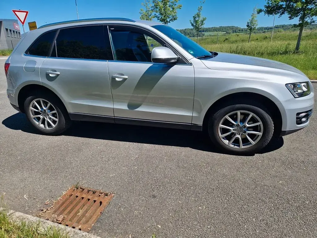 Gebraucht Audi Q5 Ambiente 170 PS (125 kW) 2011 Silber SUV