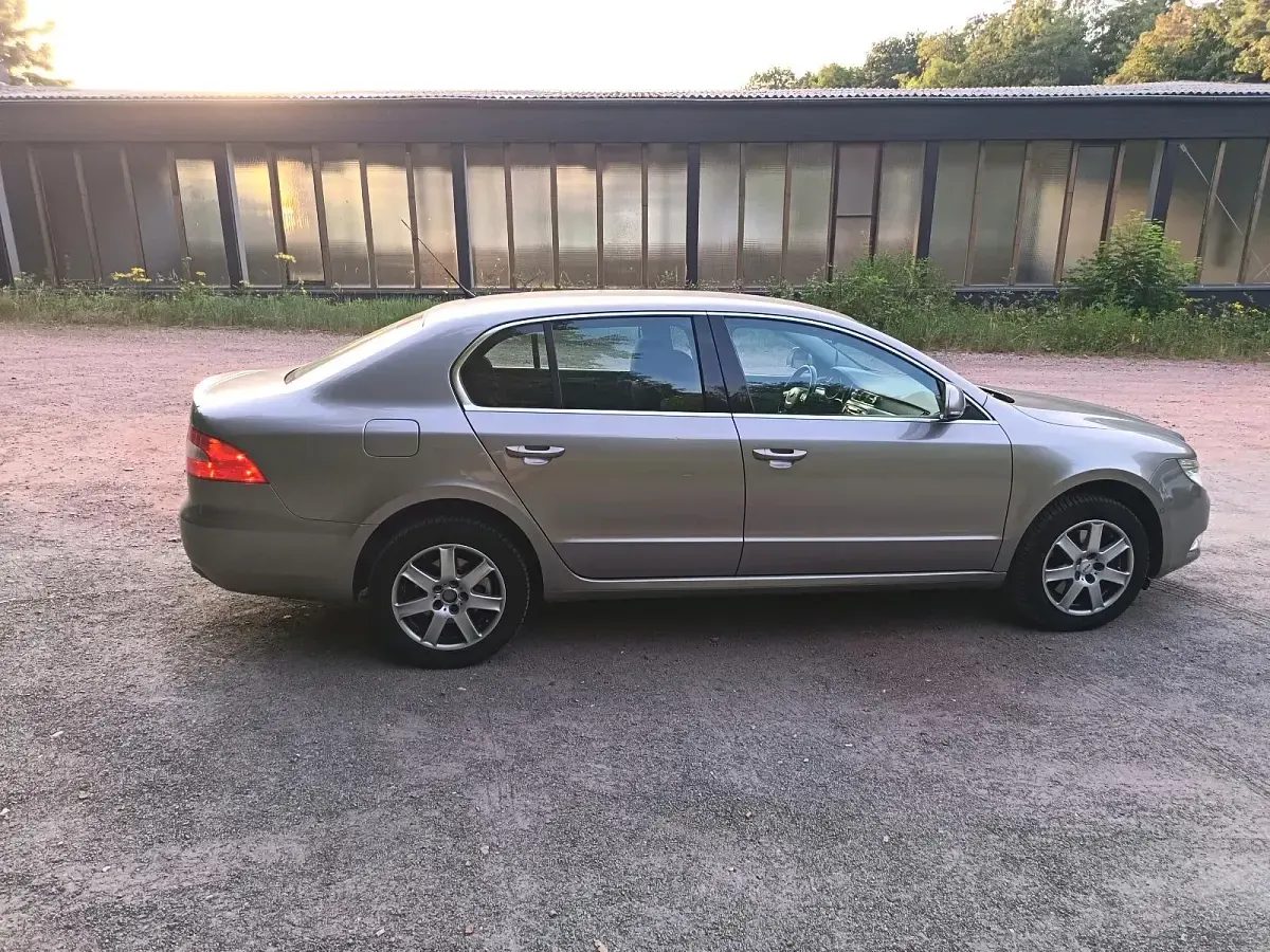 Gebraucht Skoda Superb 160 PS (117 kW) 2009 Limousine
