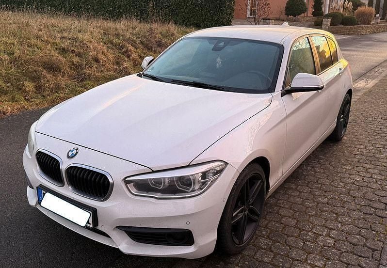 Gebraucht BMW 118 Sport Line 150 PS (110 kW) 2017 Weiß Kleinwagen