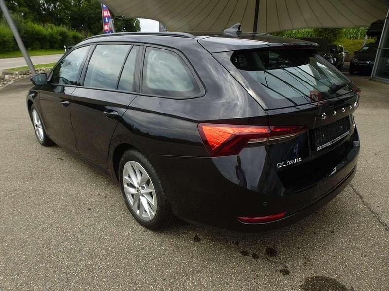 Gebraucht Skoda Octavia Ambition 150 PS (110 kW) 2022 Schwarzmagic perleffekt Kombi