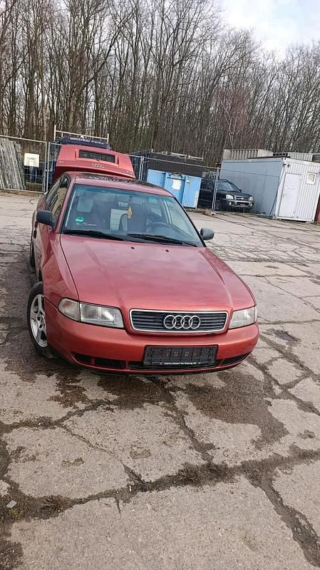 Gebraucht Audi A4 100 PS (73 kW) 1995 Rot Limousine
