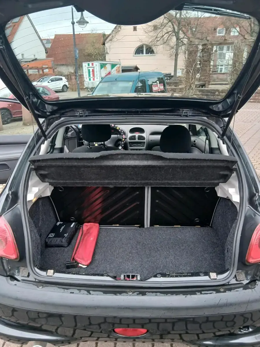 Gebraucht Peugeot 206 60 PS (44 kW) 2004 Schwarz Kleinwagen