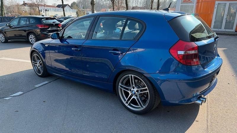 Gebraucht BMW 130 Efficient Dynamics 265 PS (194 kW) 2007 Montegoblau metallic Kleinwagen